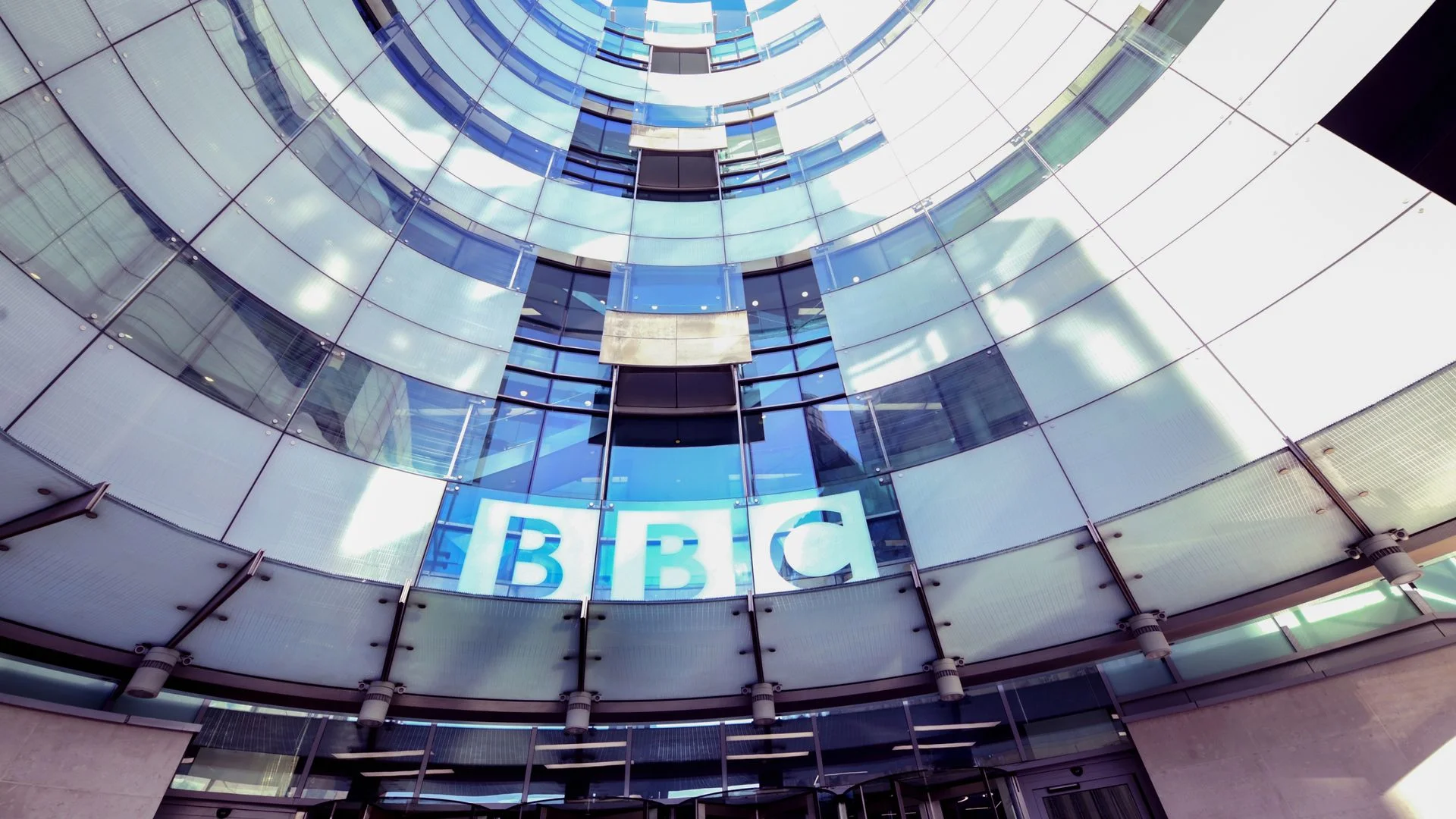 BBC staff face real-terms wage cut as 'bleak' pay proposal revealed