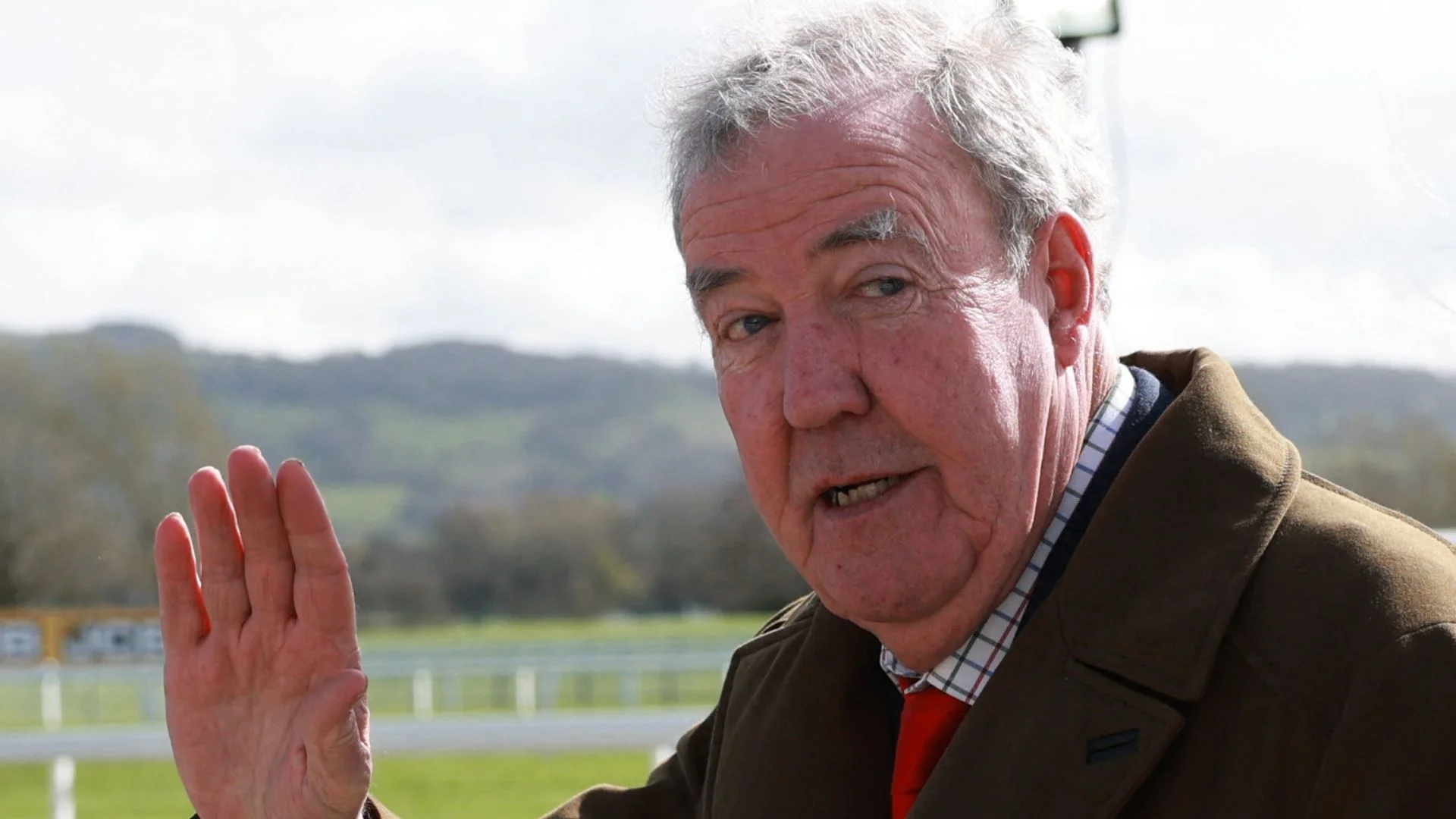 Jeremy Clarkson reveals 'aggressive' cancer diagnosis