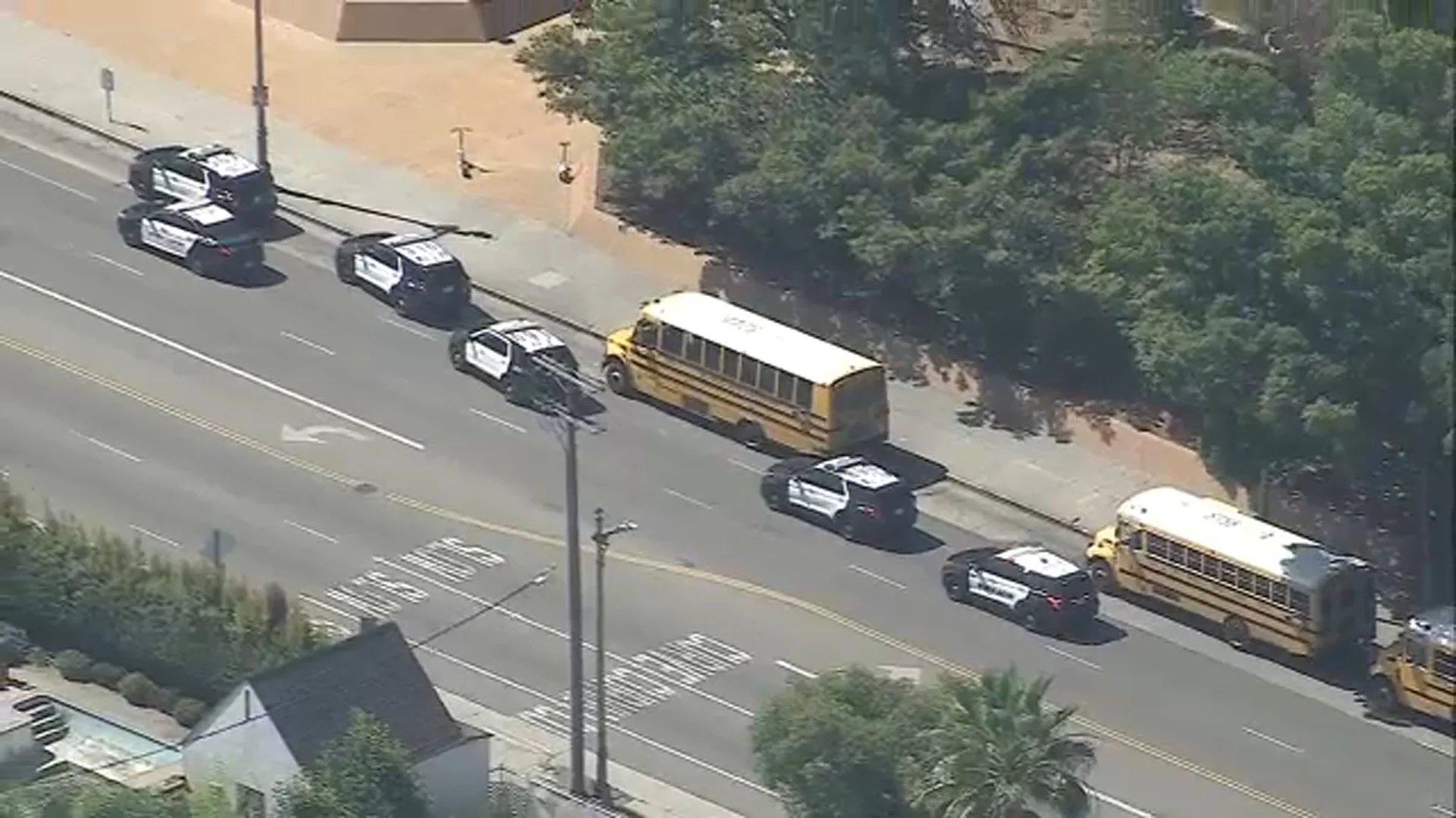 Armed road-rage incident ends at Mid-Wilshire high school; student in custody, LAPD says