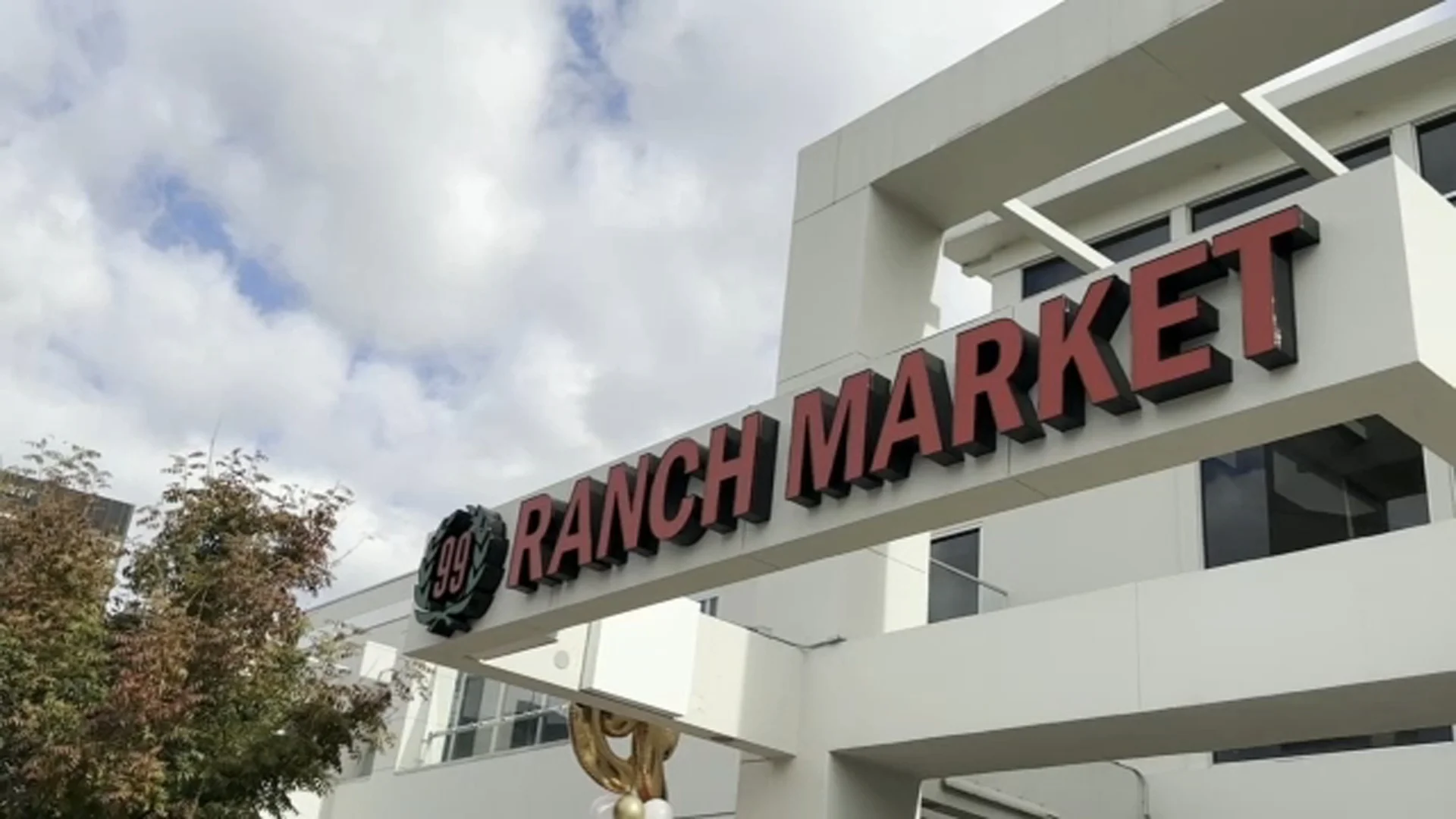 99 Ranch Market accused of discriminating against non-Chinese employees