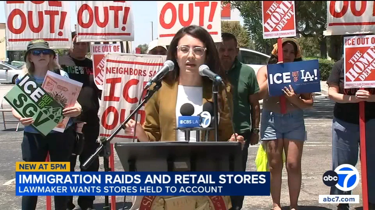State senator introduces bill demanding transparency from retailers on immigration raids