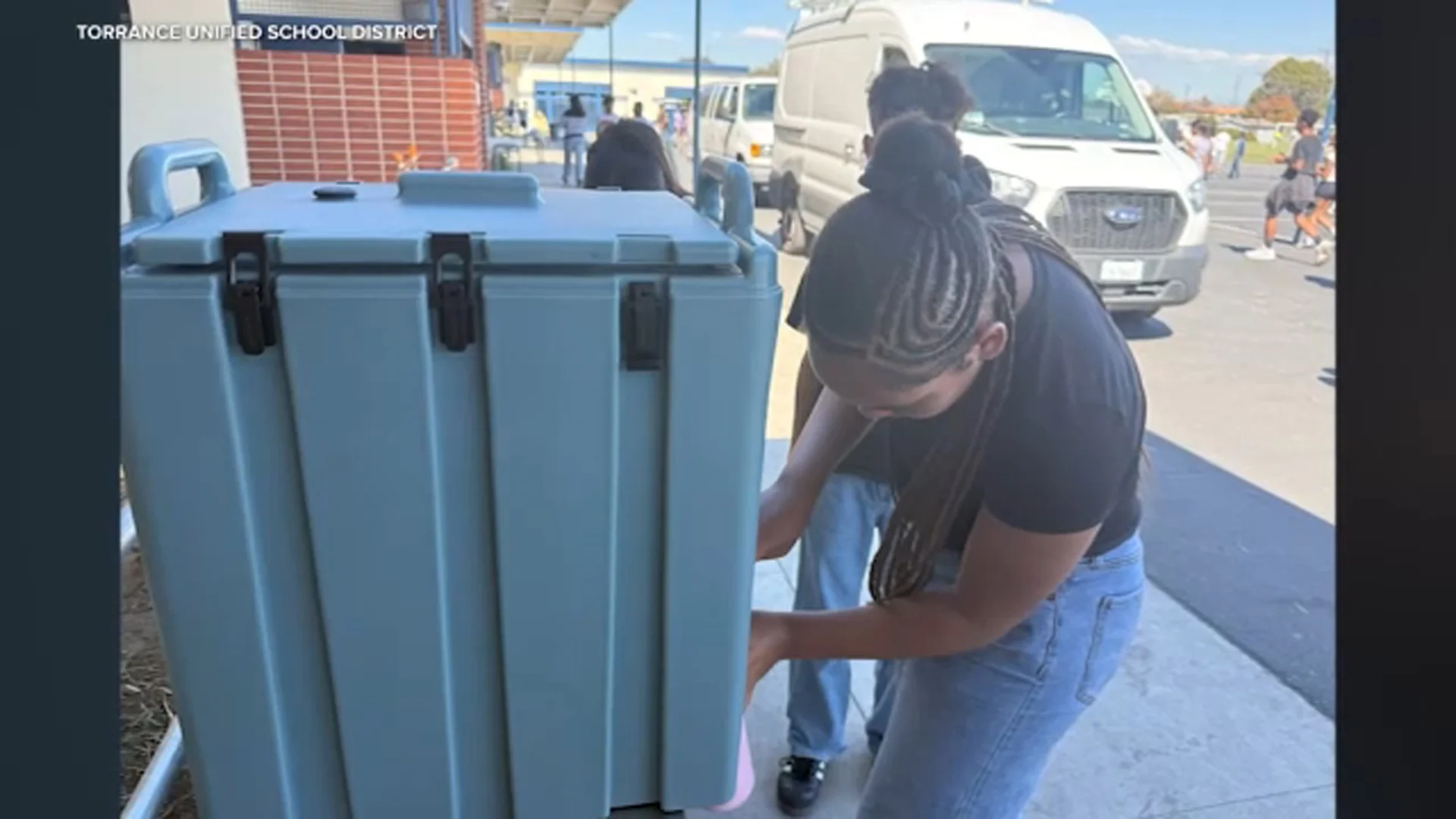 Sweating through class: With no AC, Torrance students battle the heat in classrooms