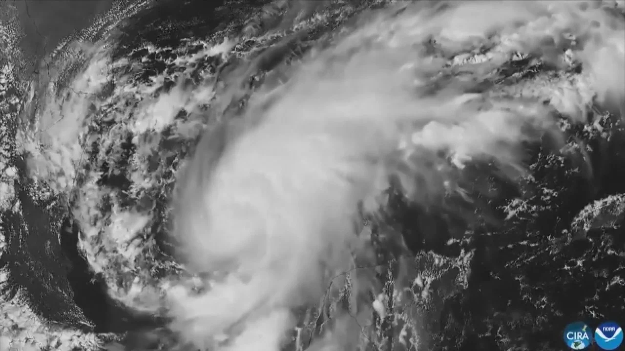 Hurricane Isaias: Residents board up windows and National Guard troops deploy as storm nears US Gulf