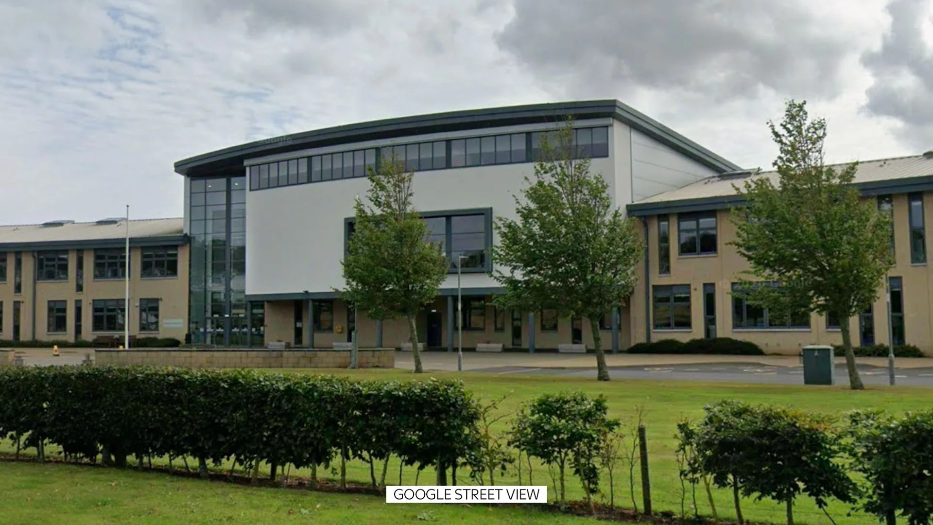 Teacher struck off after 'low-cut crop top' comment to schoolgirl