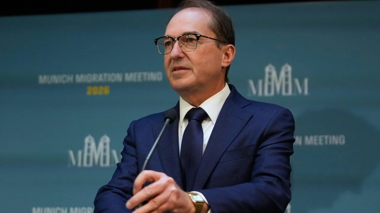 European ministers discuss stronger border controls and fast-track migrant returns