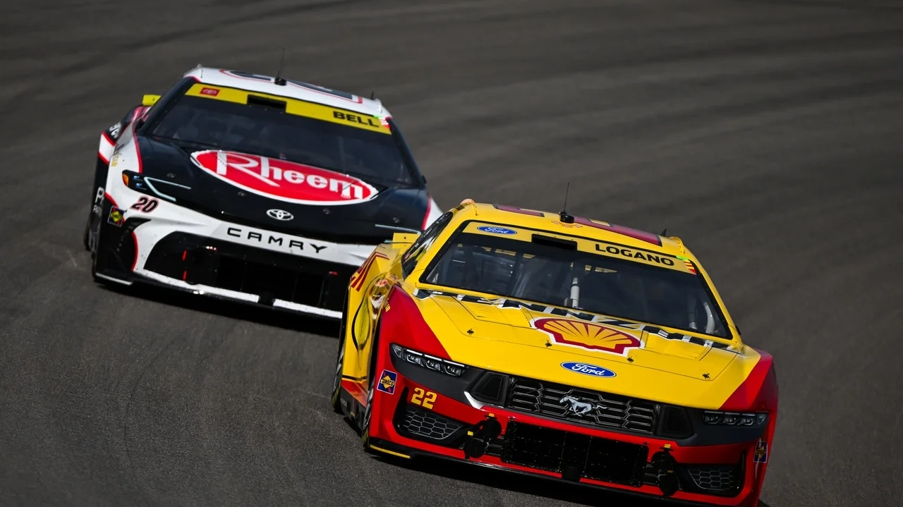 Larson ends 51-race winless streak, boosts NASCAR title hopes in Hendrick 1-2 finish at Gateway