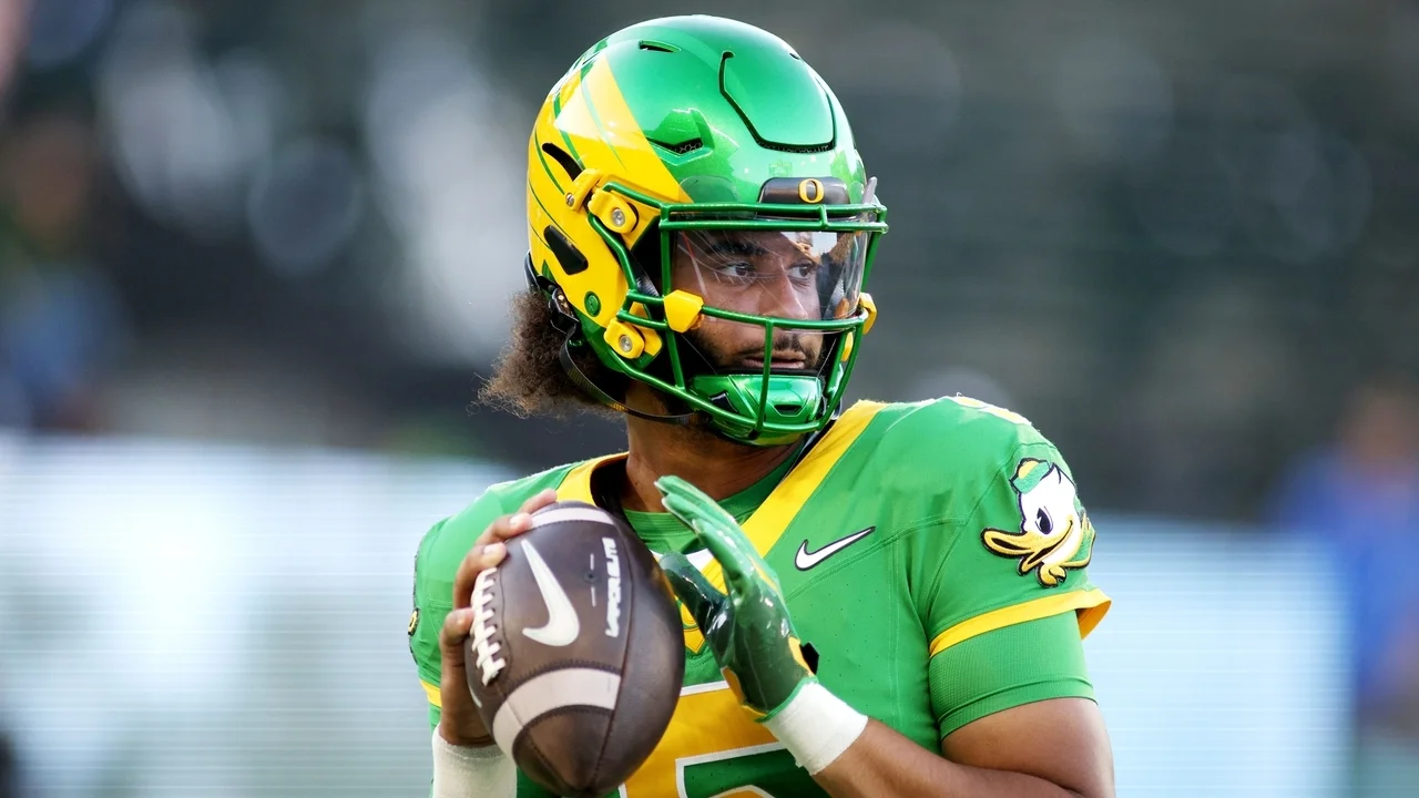 Oregon QB Dante Moore leaves field on cart, in neck brace after late hit from USC's Desman Stephens