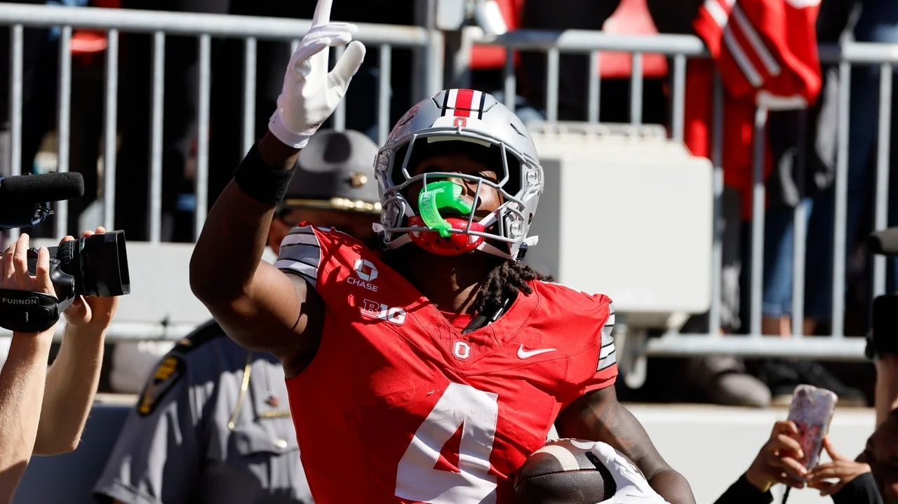 A 4-touchdown day puts Jeremiah Smith in rare Ohio State company against Illinois