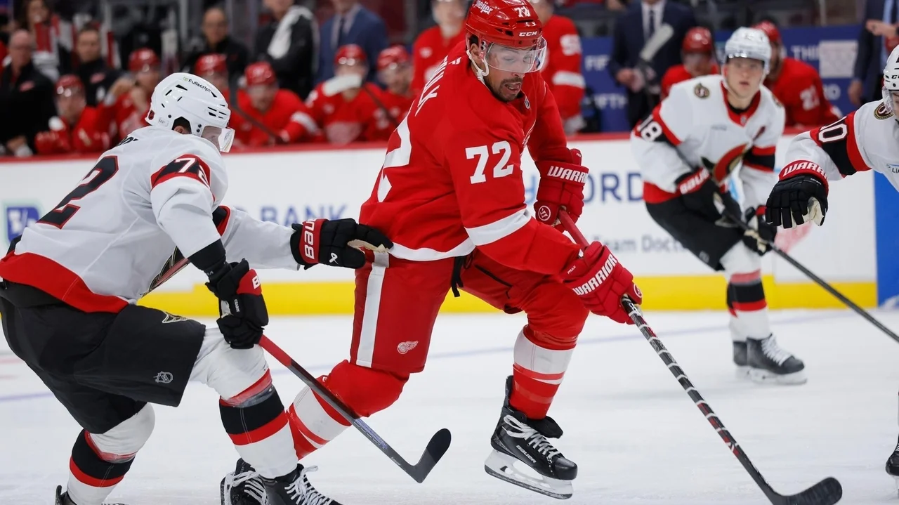 Larkin scores in return to lineup as Red Wings deal Senators 1st loss of the season 5-3
