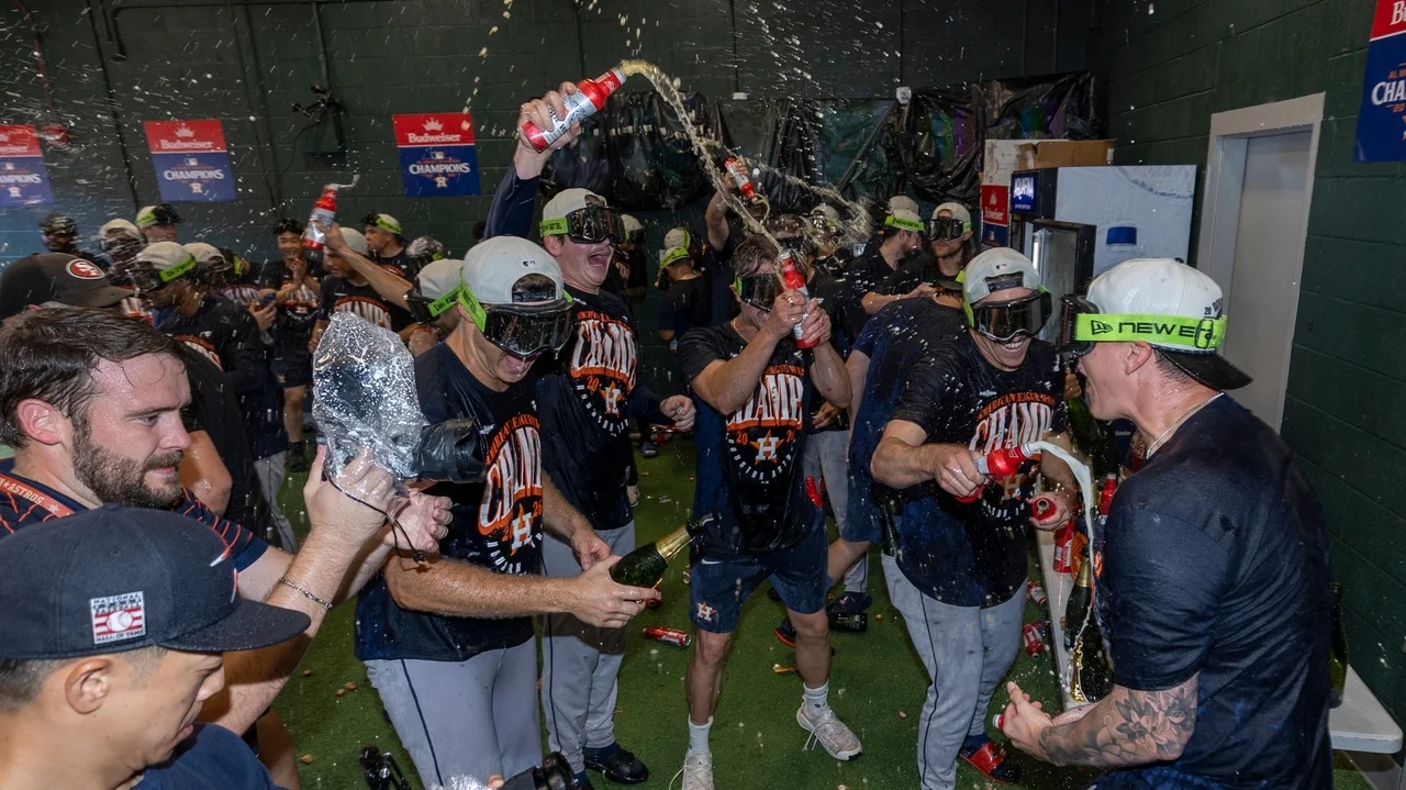 Astros rebound from 11 games under .500, win AL West despite finishing 81-81