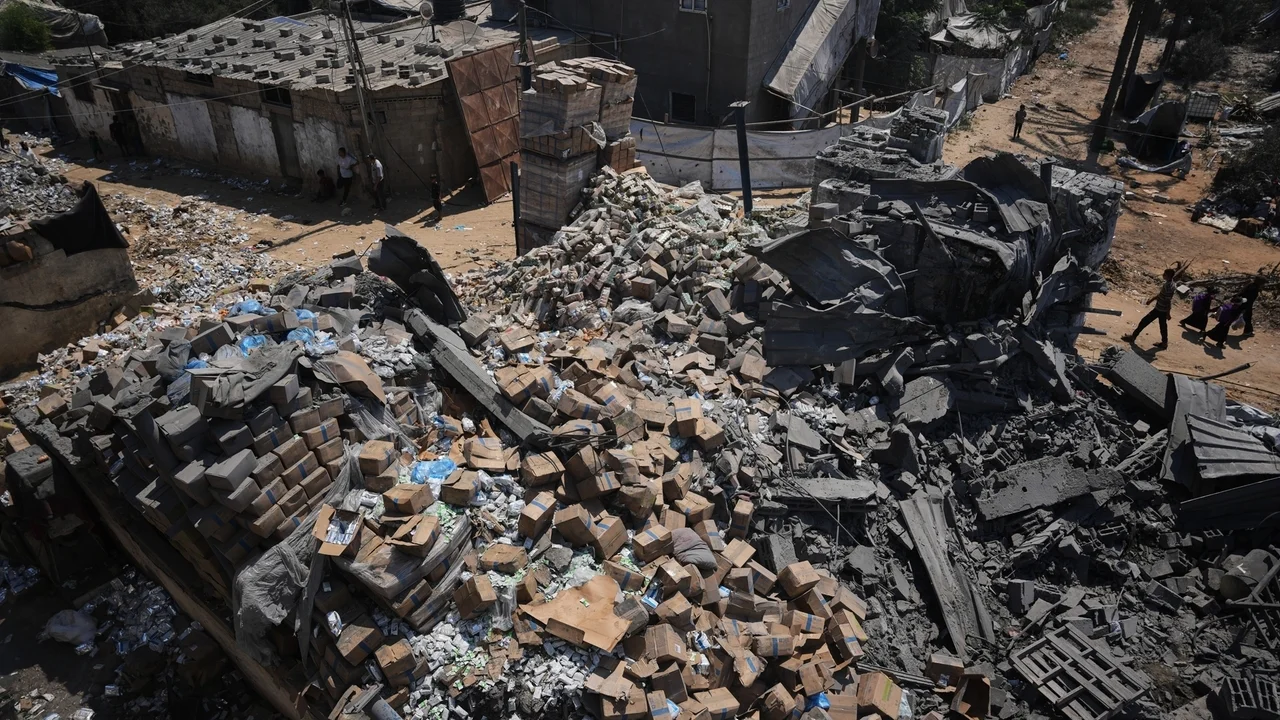 UK warns against Israel removing it from Gaza ceasefire center, and other news in the Middle East