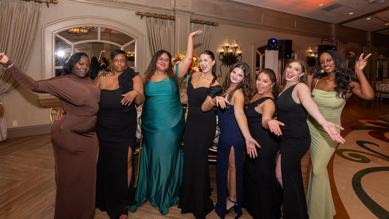 Strangers paid $40 each to attend this Long Island wedding. The bride says they were the life of the