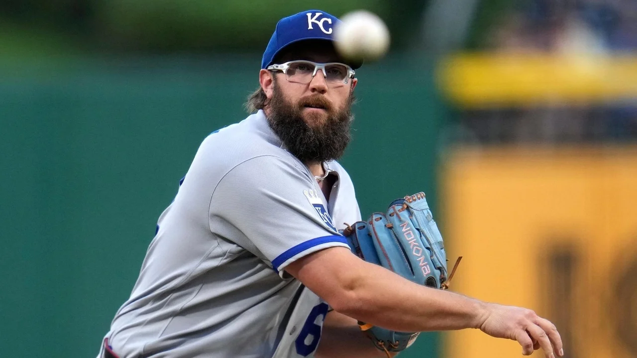Konnor Griffin has 4 hits as the Pirates rally past the Royals to reach .500