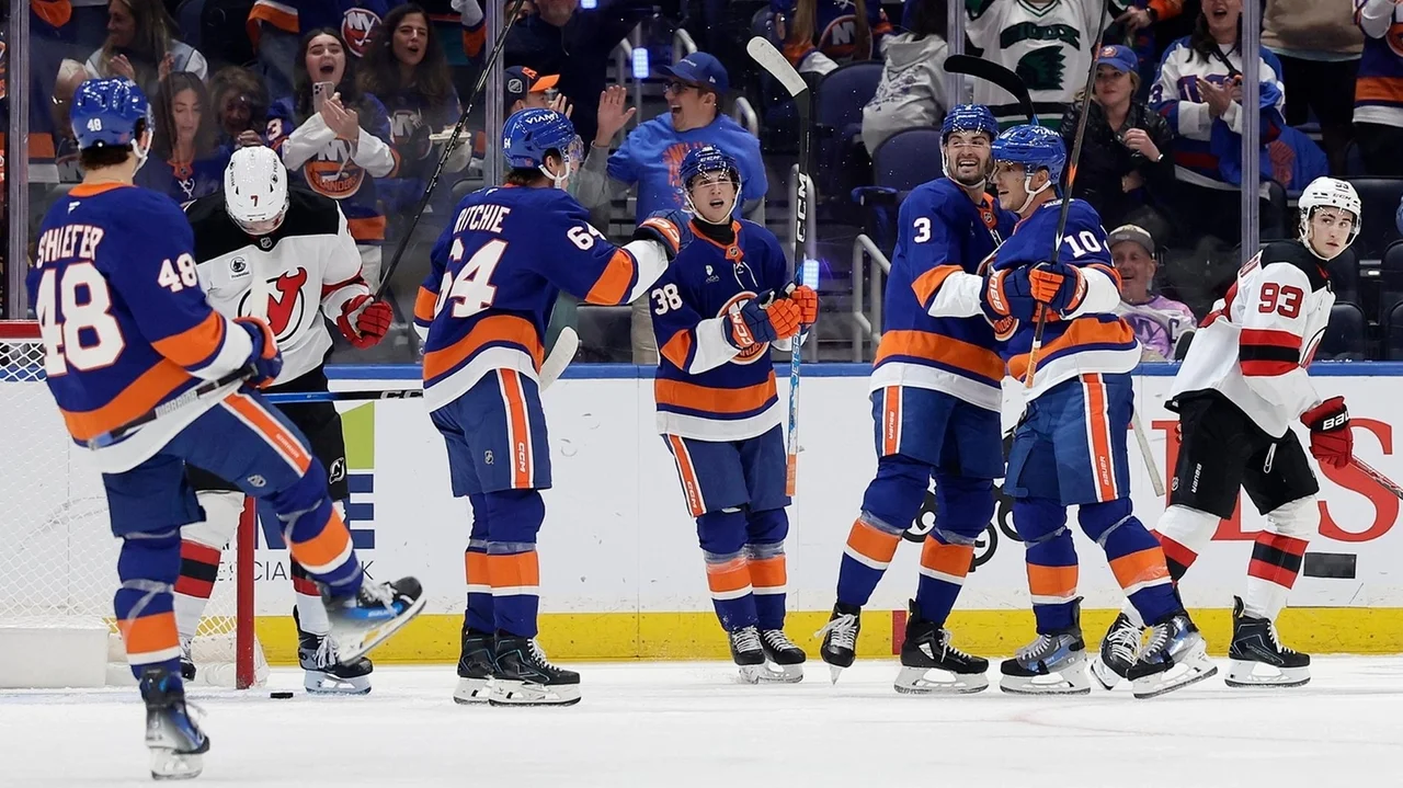 Islanders win home opener as Viktor Eklund gets his first NHL goal on 20th birthday