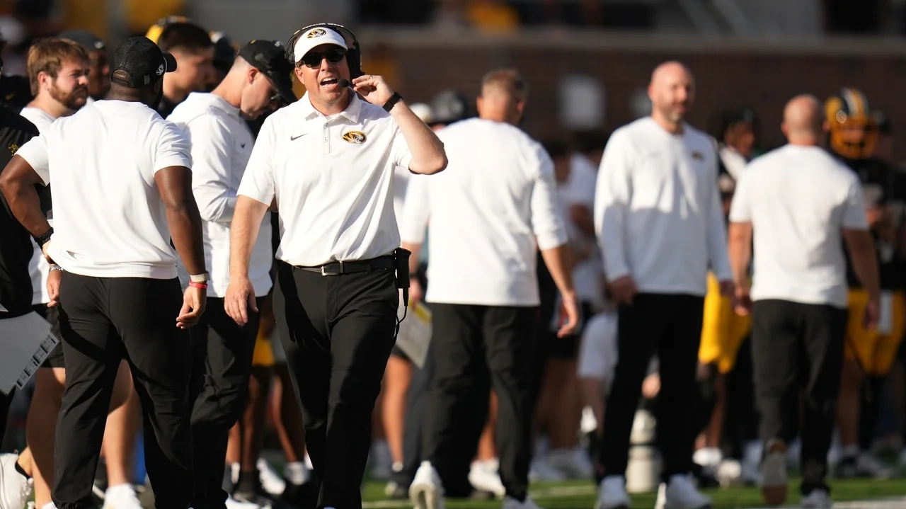 Missouri freshman offensive lineman Johnnie 'DJ' Jones is hospitalized, needs a heart transplant