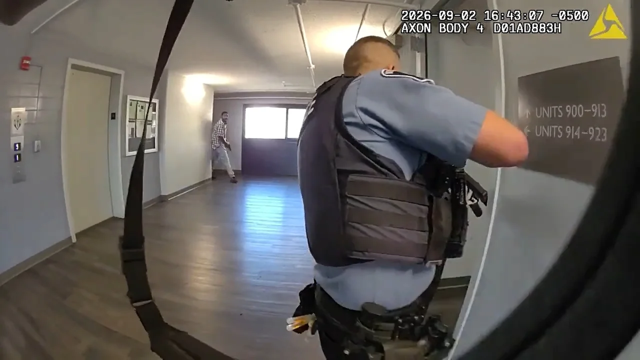 Dramatic video captures the moment 2 officers were wounded in a deadly Minneapolis shooting