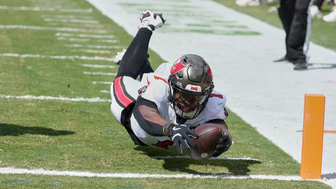 Buccaneers have reached a point of ineptitude that winning one game is a challenge