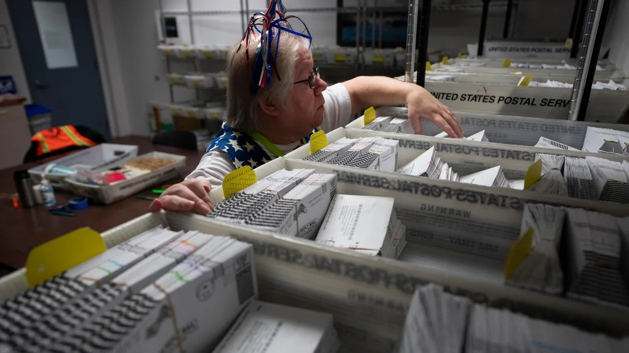 Supreme Court rejects Trump mail ballot restrictions for now ahead of midterms