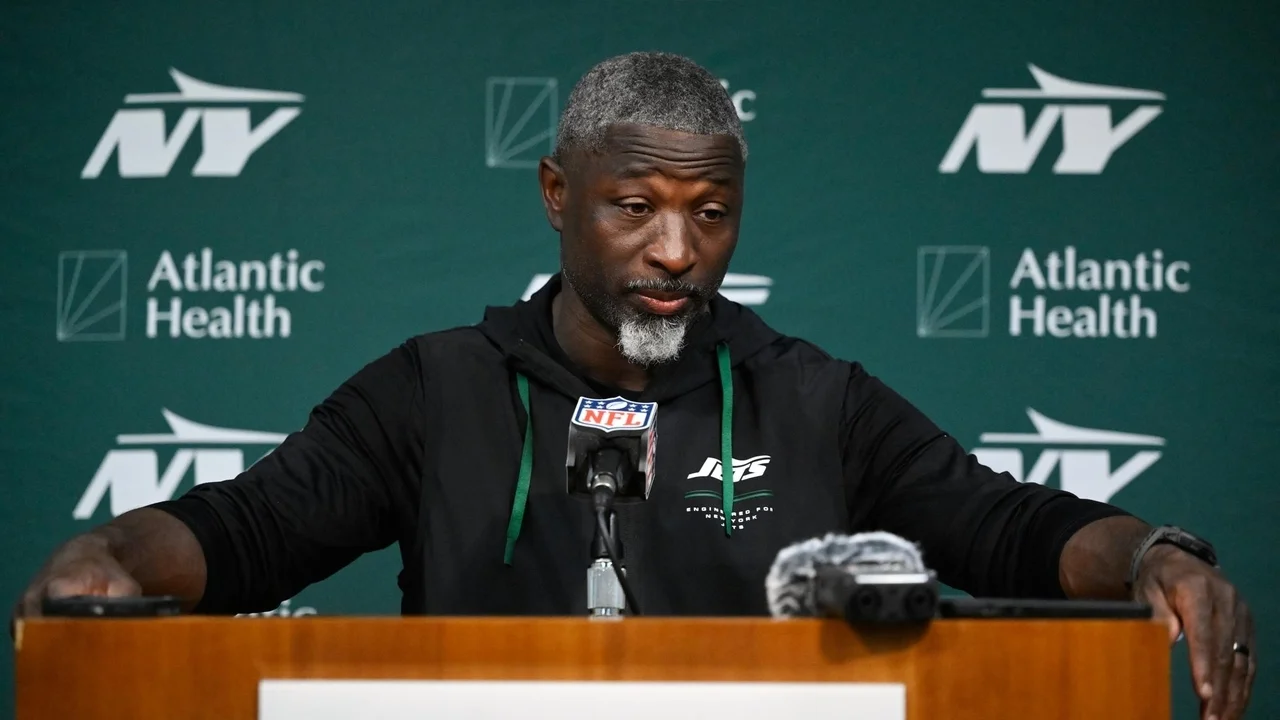 Why Aaron Glenn was upset with the Jets' defense at the end of Sunday's win over the Titans