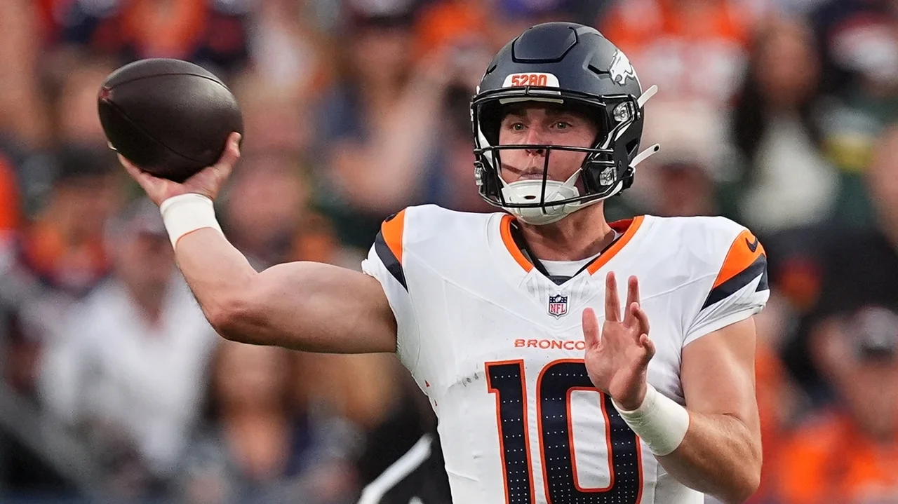 Bo Nix returns from broken ankle and has a better offense around him for 2026