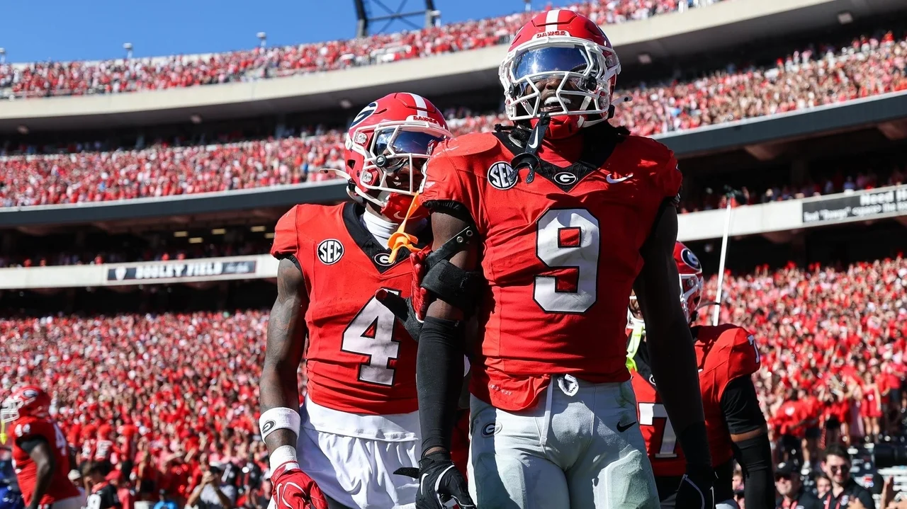 Cole scores on 85-yard fumble recovery as No. 2 Georgia rolls over turnover-plagued Oklahoma 41-13