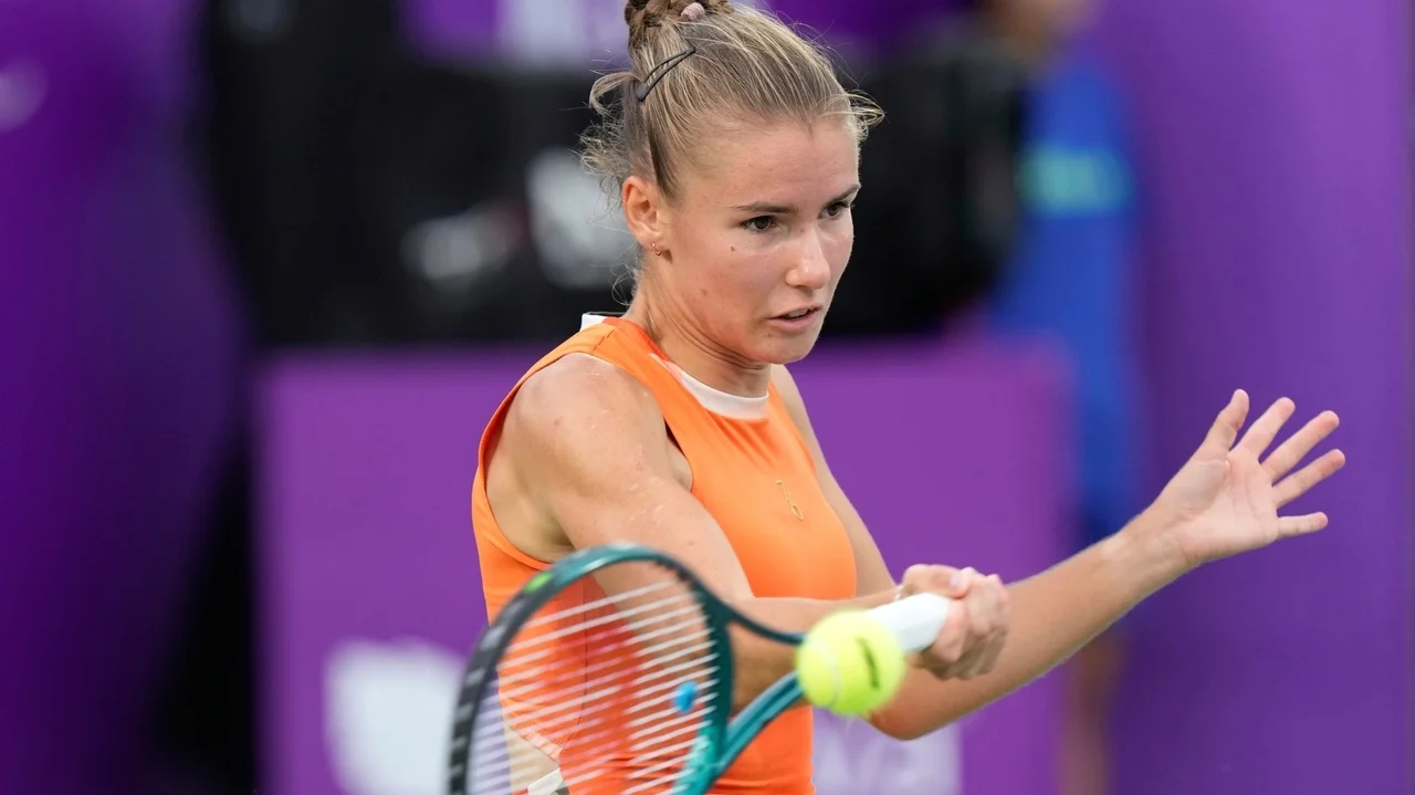 Tatiana Prozorova fumes after concussion call ends her Singapore Open tennis semifinal run