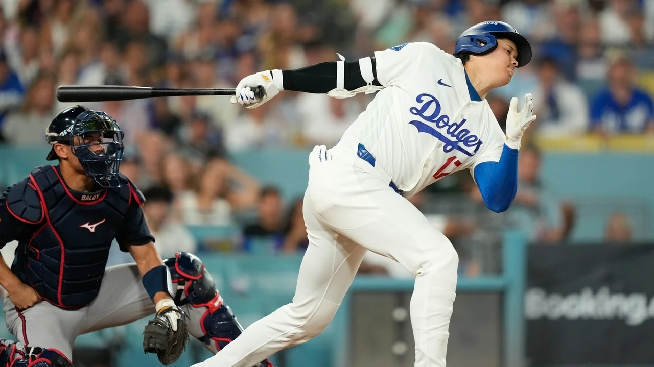 Roberts moves struggling Ohtani to No. 5 spot in Dodgers' lineup in NLDS Game 3 against Braves
