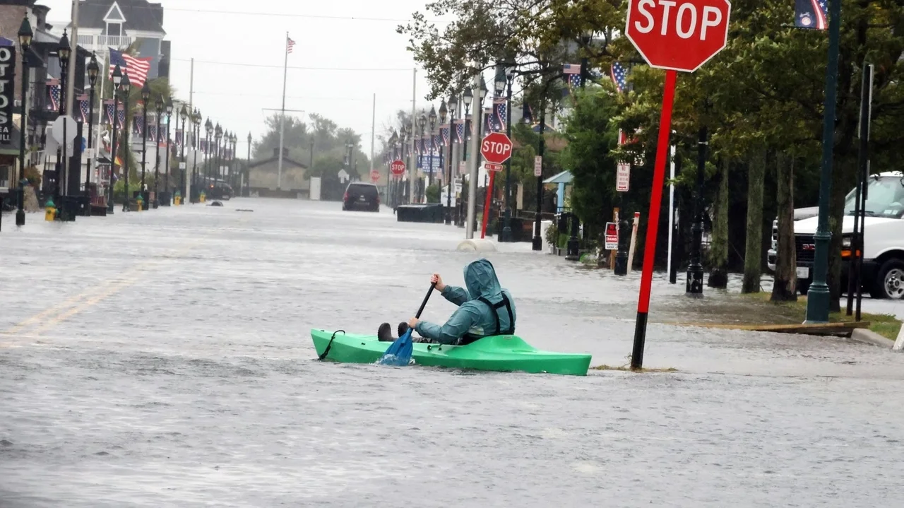 Powerful nor'easter slams Long Island with wind, rain