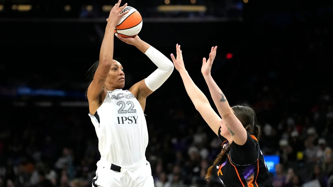 Wilson scores 34, Loyd adds 25 off bench, Aces head into playoffs after beating Mercury 100-82