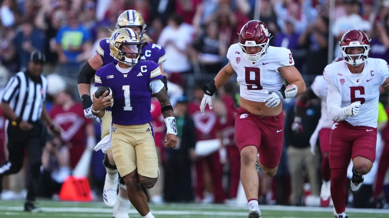 Washington offense overcomes early struggles in Apple Cup win