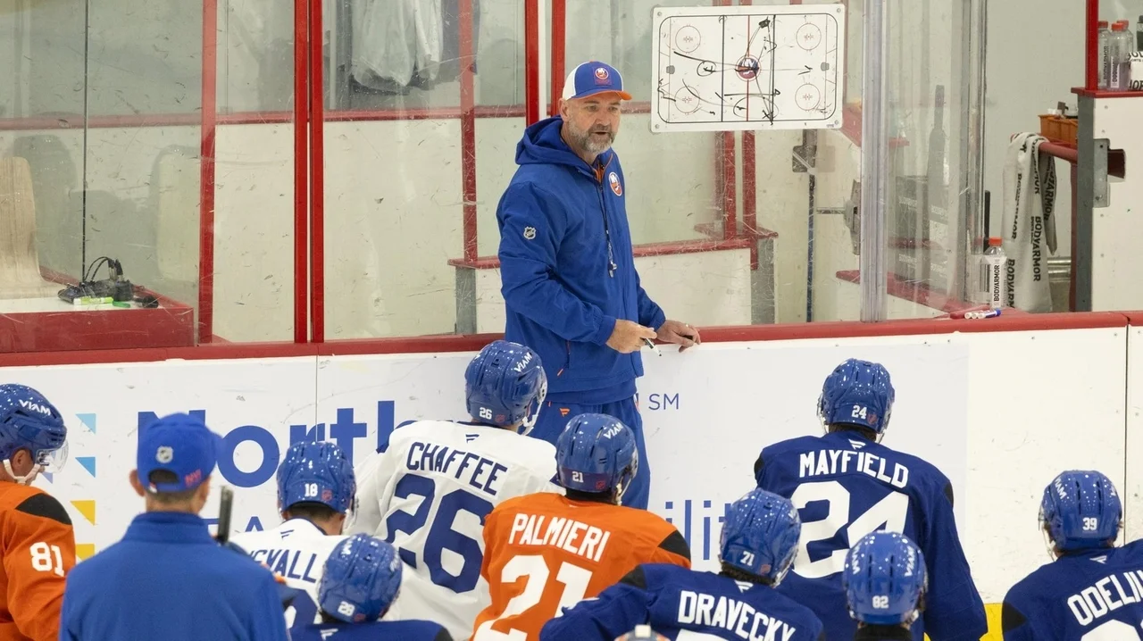 Andrew Gross: After shorter training camp and minor injuries, the Islanders begin a new season in To