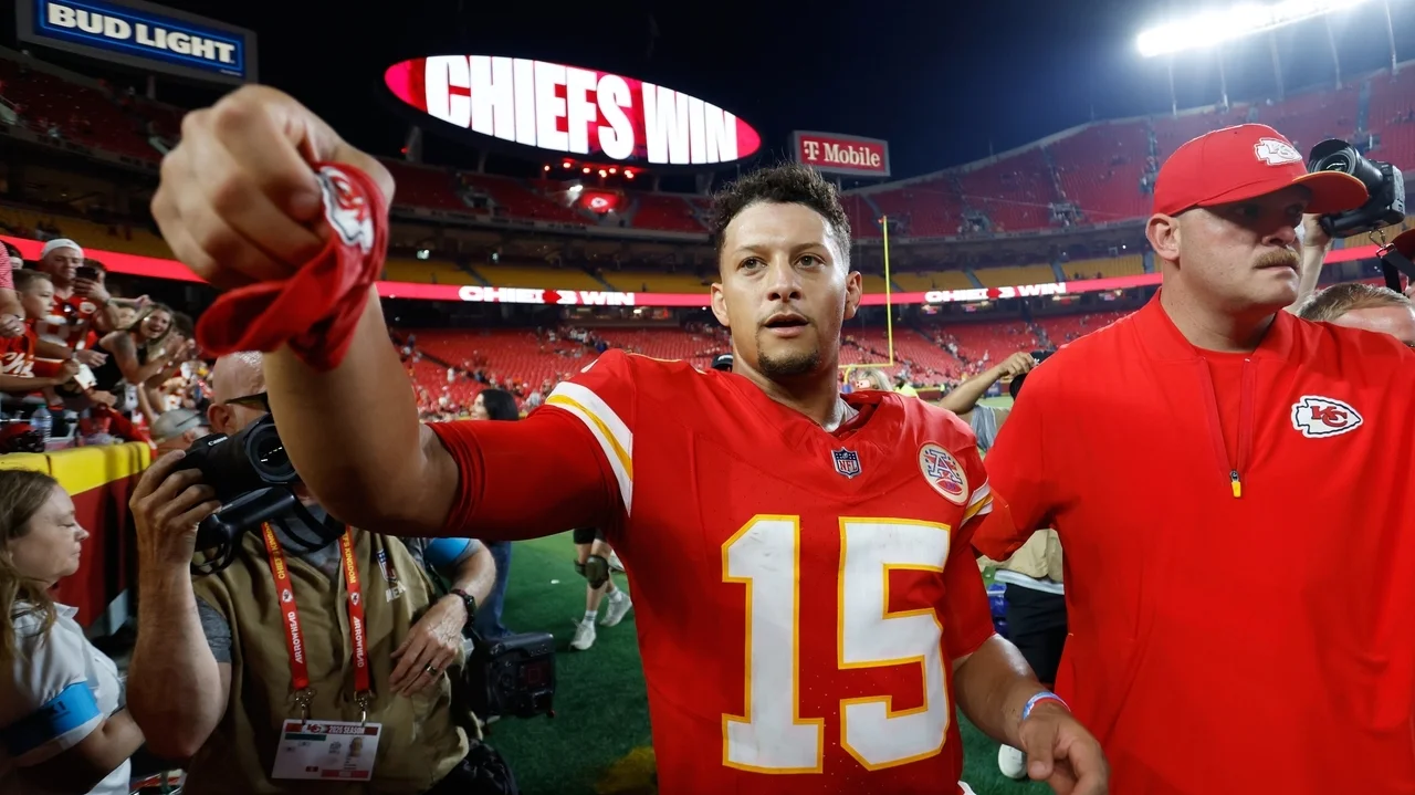 Patrick Mahomes shines on his surgically repaired knee in Chiefs' season-opening rout of Broncos
