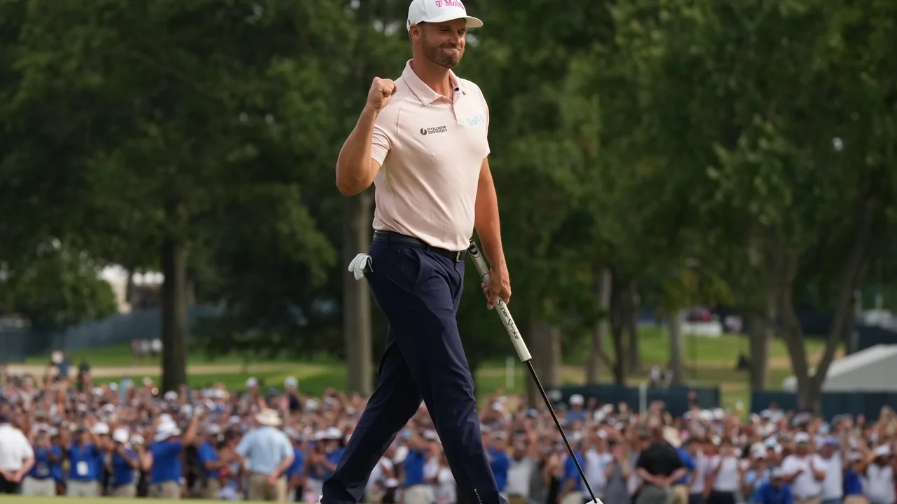 Wyndham Clark holds off McIlroy and Cantlay to capture BMW Championship for 3rd win this year