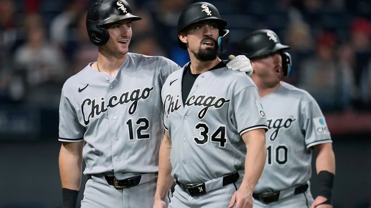 Peters draws key walk after 18-pitch plate appearance, White Sox down Guardians 7-3