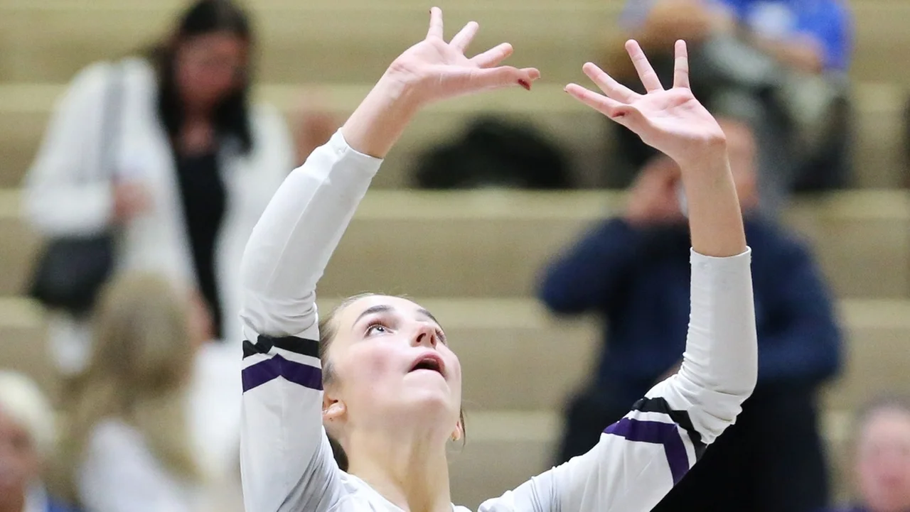 High school roundup: Port Jefferson girls volleyball player Ava Reilly collects 2,000th career assis
