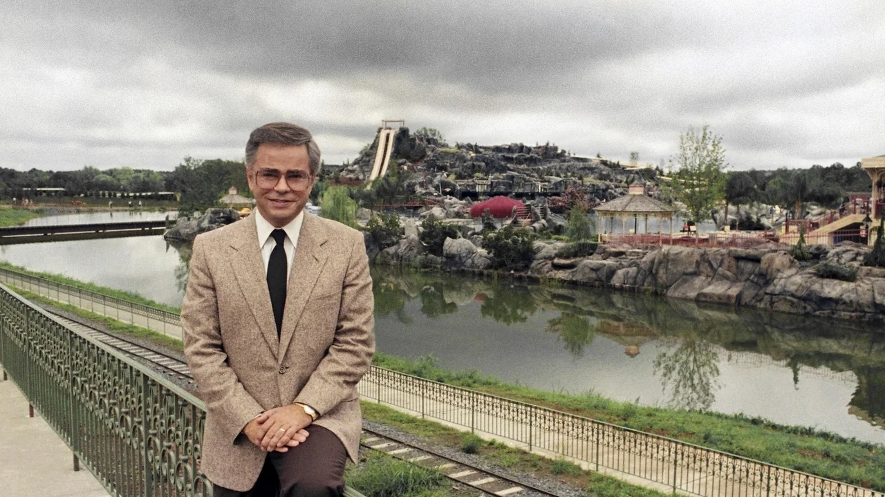 Jim Bakker, who built 'PTL Club' televangelism empire, has died at 86