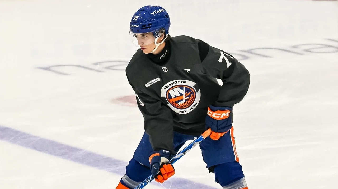 Andrew Gross: Prospect Victor Eklund's dazzling goal at rookie game creates excitement for Islanders