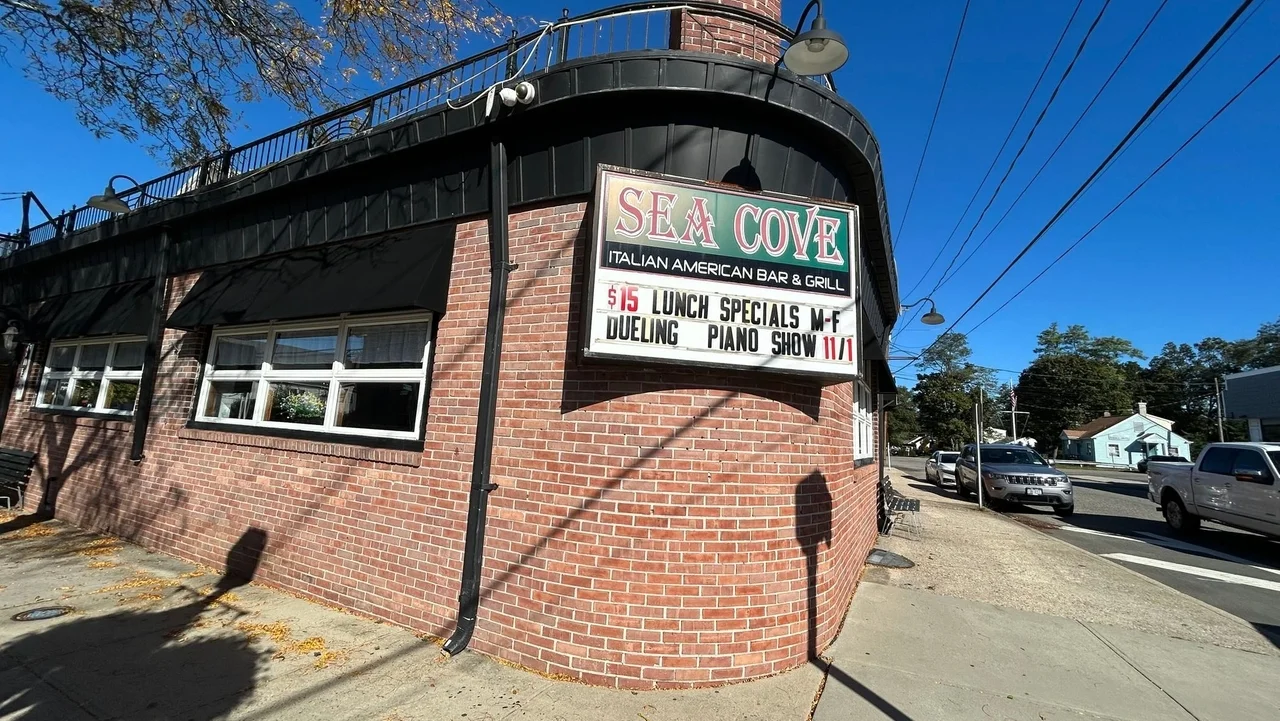 Sea Cove Italian American Bar & Grill closes in Center Moriches