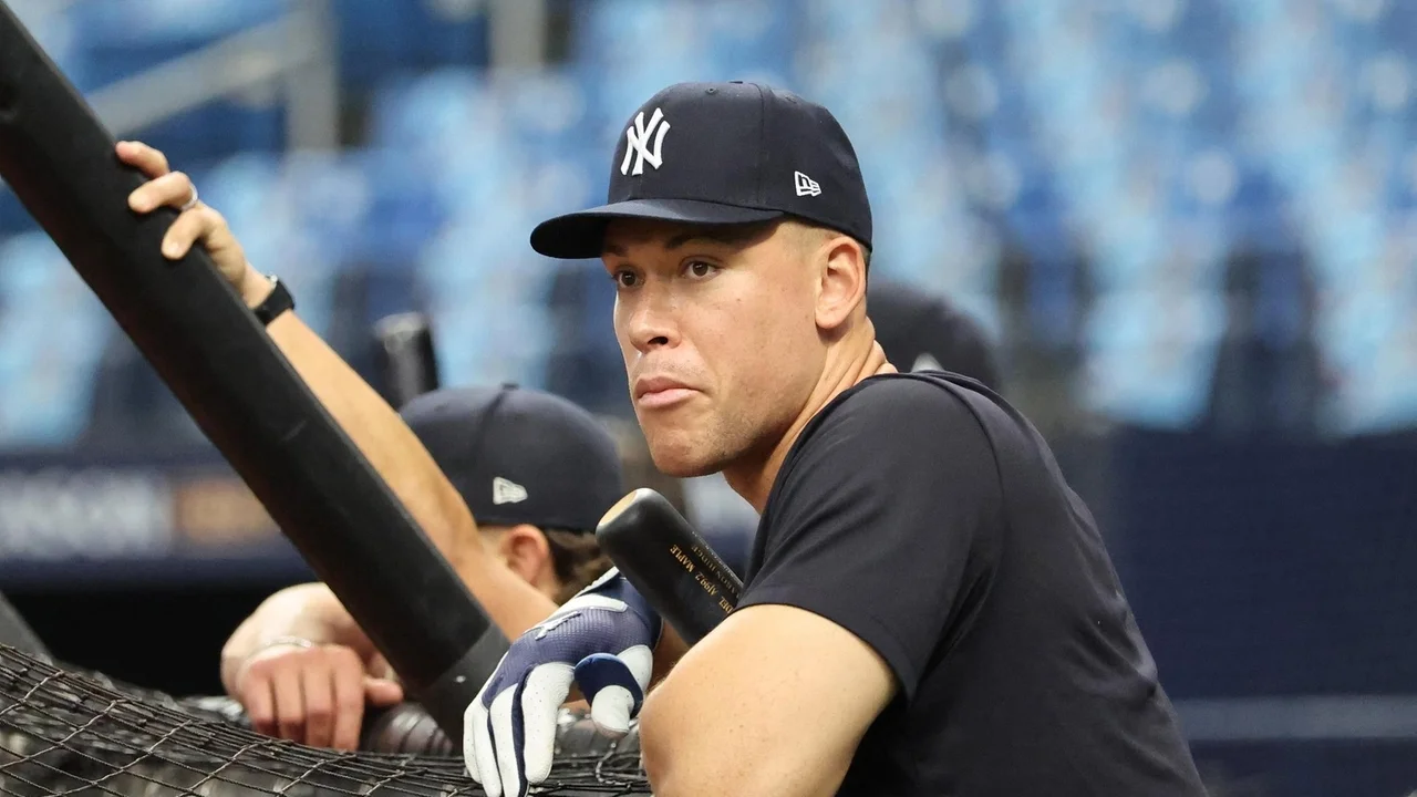 Aaron Judge left off Yankees' roster for ALDS