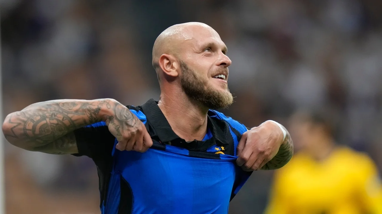 Inter fullback Federico Dimarco wins top honors at Italian players' association gala