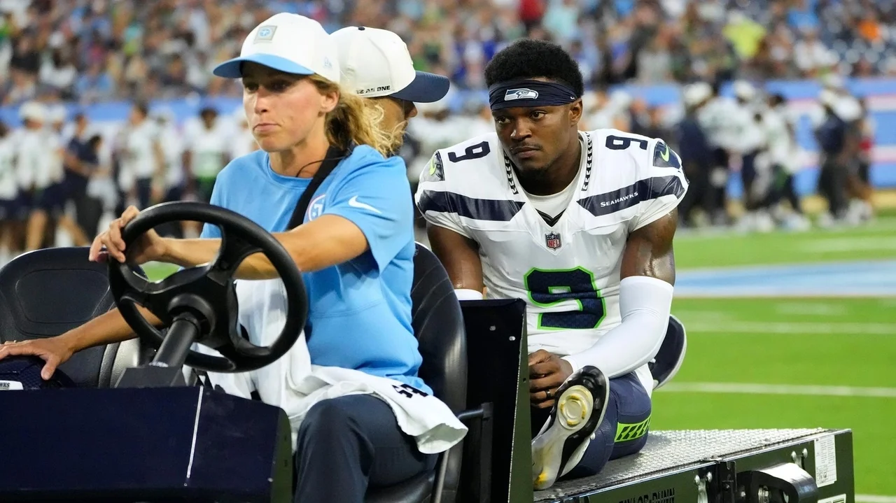 Seahawks safety Clark, offensive lineman Richman placed on injured reserve