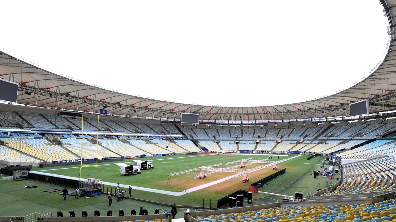 NFLPA says experts are monitoring Maracana Stadium turf ahead of Cowboys-Ravens in Brazil