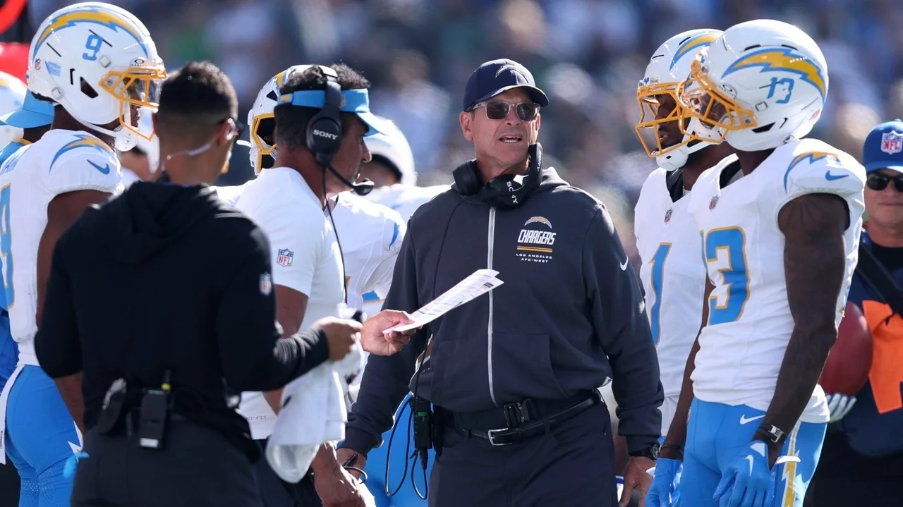 Jim Harbaugh backs Mike McDaniel amid Chargers' struggles on offense during 0-4 start