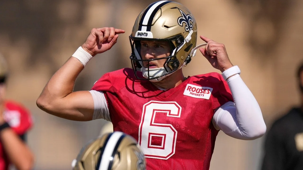 Saints see themselves as contenders in the tepid NFC South thanks to stability at QB and on defense