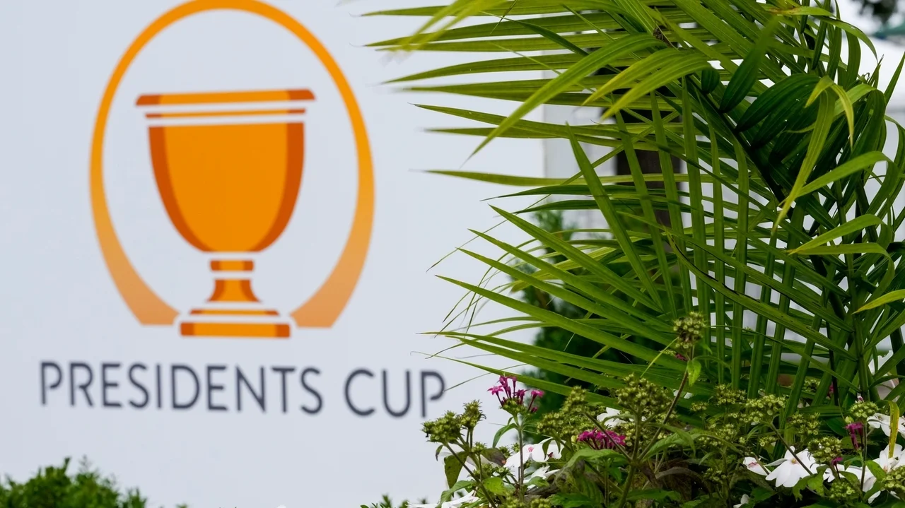 Presidents Cup goes to Medinah and LPGA returns from Solheim Cup for 54-hole event in Arkansas