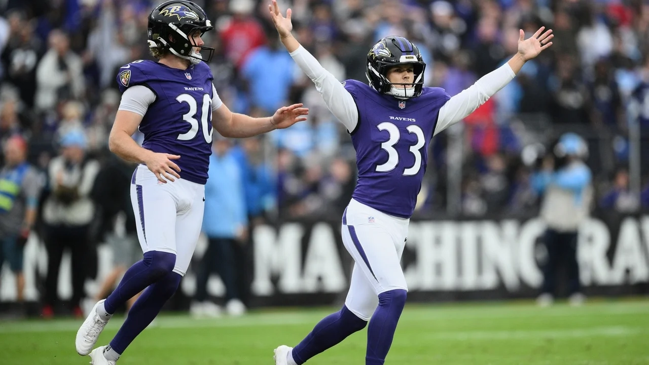 Ravens beat Titans 24-18 despite Lamar Jackson's ankle injury. Henry scores against his old team