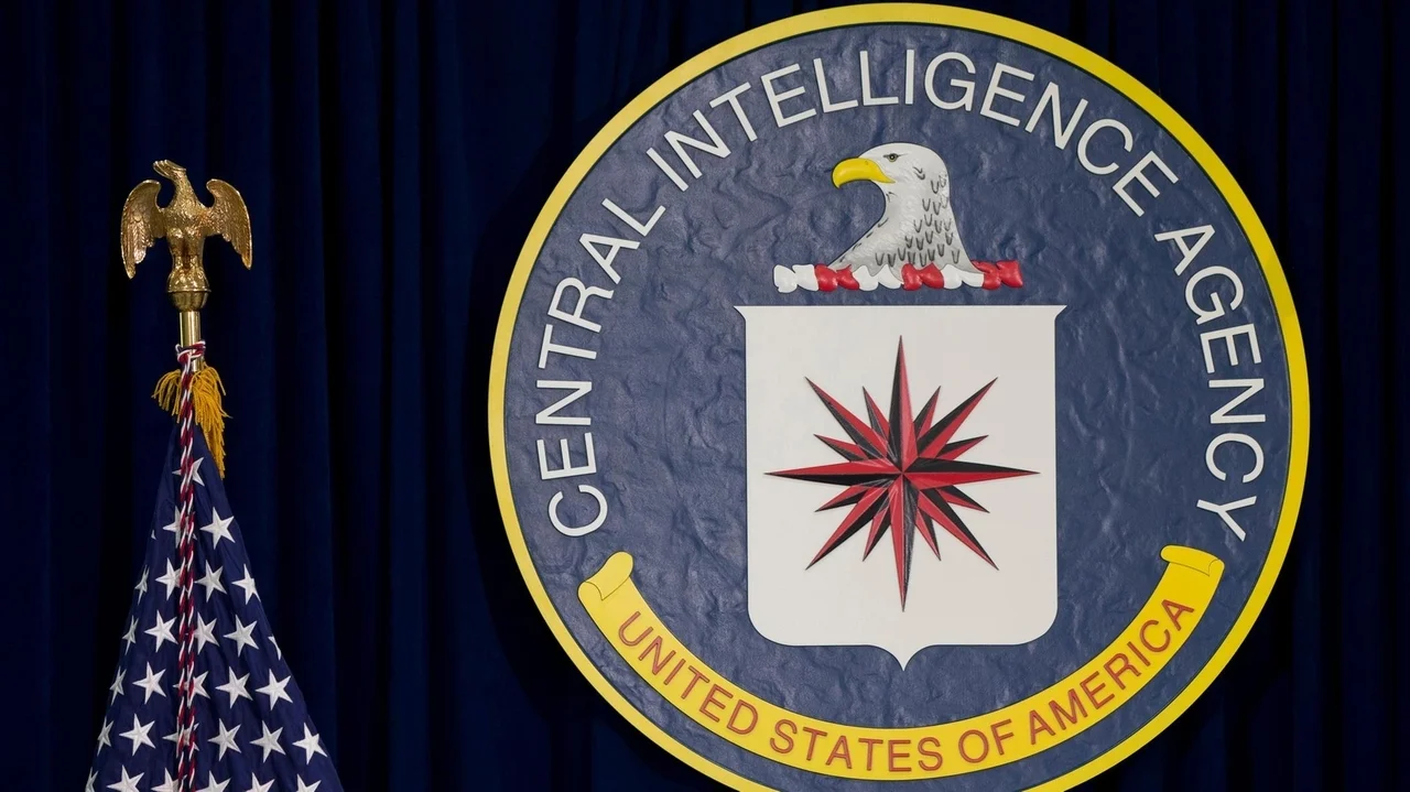 Former CIA official accused of stealing $40M in gold bars pleads guilty