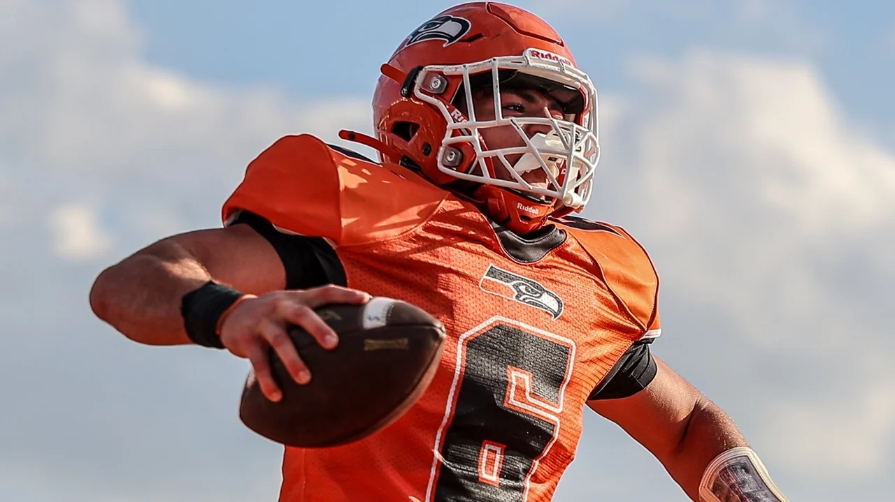 Carey football's Justin DePietro scores five touchdowns in comeback win over Long Beach