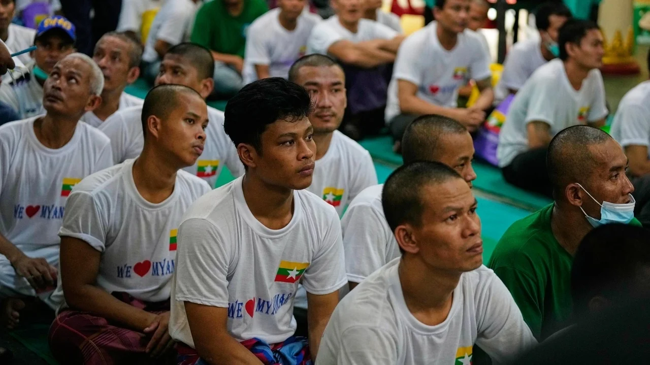 Myanmar's Min Aung Hlaing visits Malaysia amid criticism over repatriation of nationals