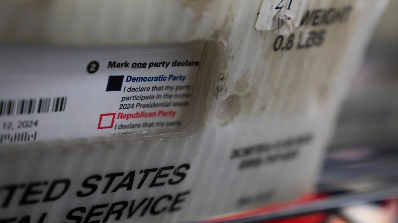 Supreme Court lifts a cloud over midterms, letting mail ballots flow as normal to voters